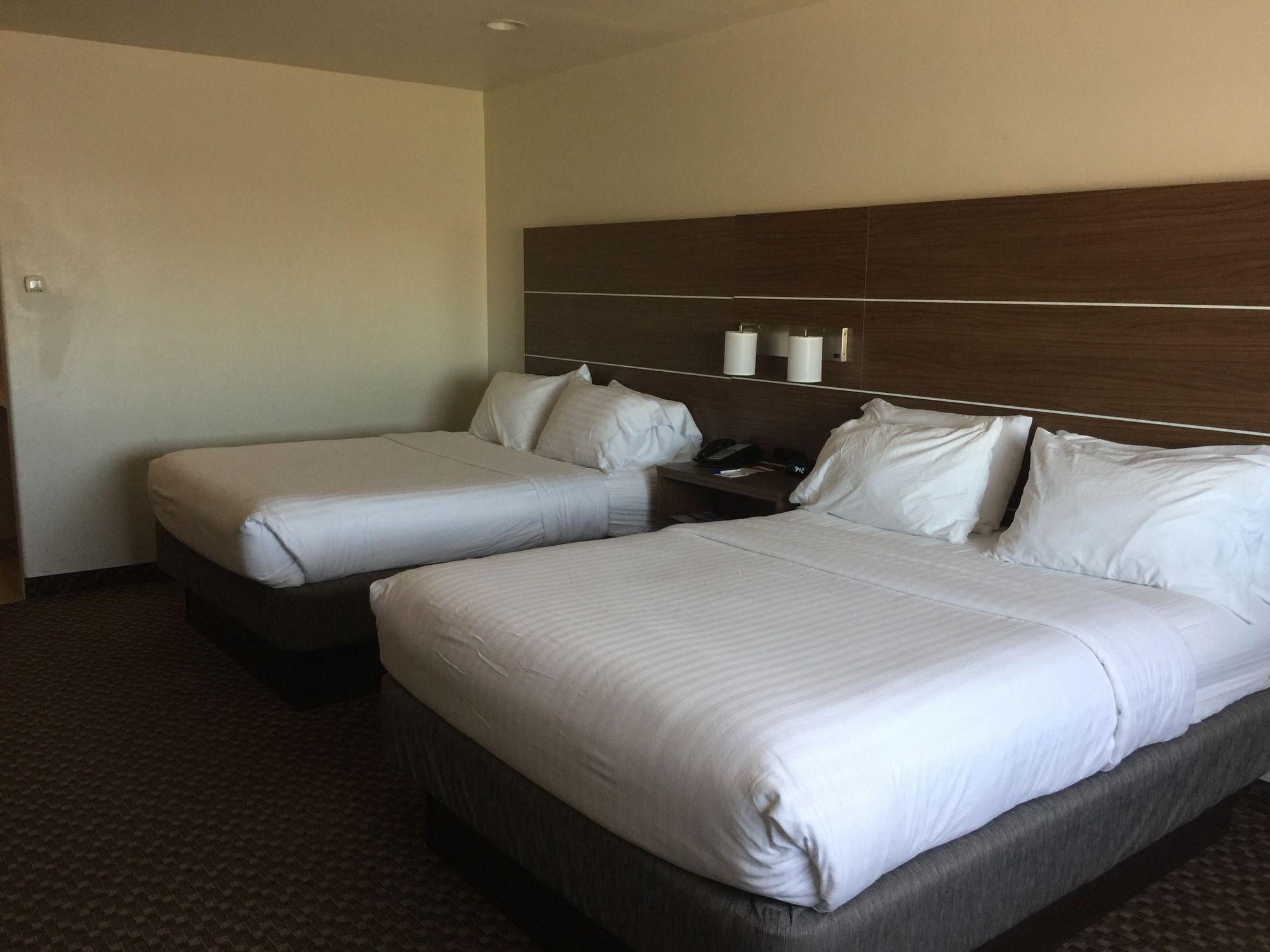 Holiday Inn Express Santa Rosa By Ihg Exterior foto