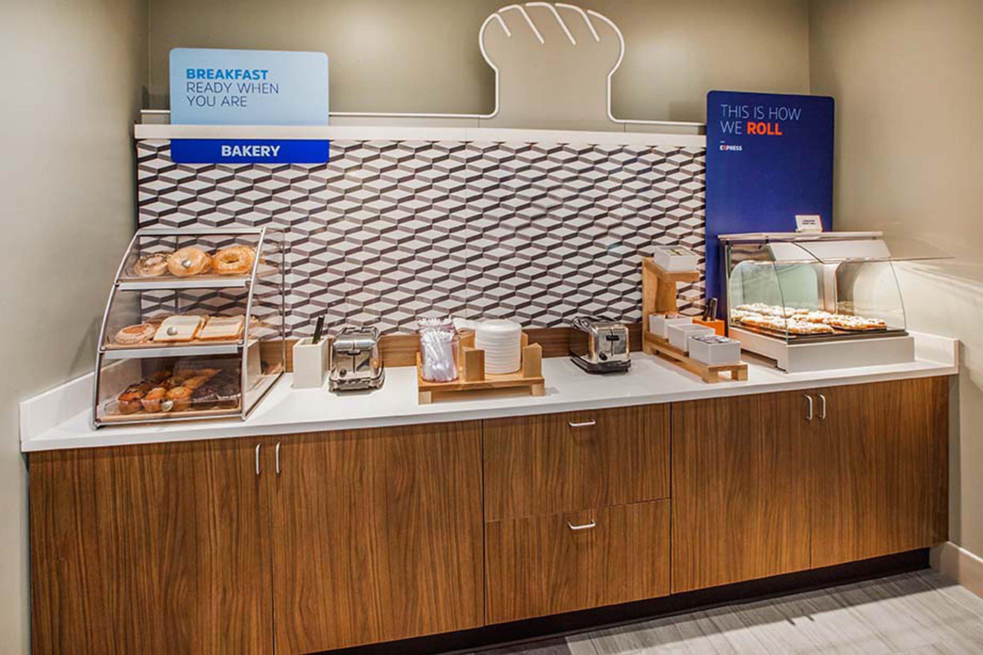 Holiday Inn Express Santa Rosa By Ihg Exterior foto